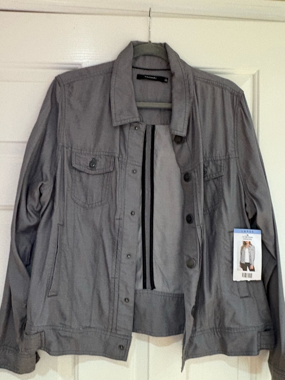 Tahari Women’s lightweight utility jacket NWT